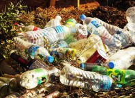 Image de couverture - Les bouteilles en plastique en inde, un vrai fardeau !